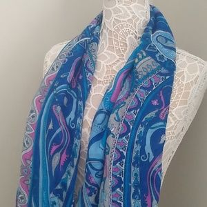 Long paisley scarf